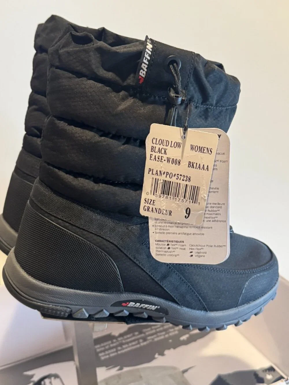Baffin Cloud Low Winter Black Boot Size 9 NEW